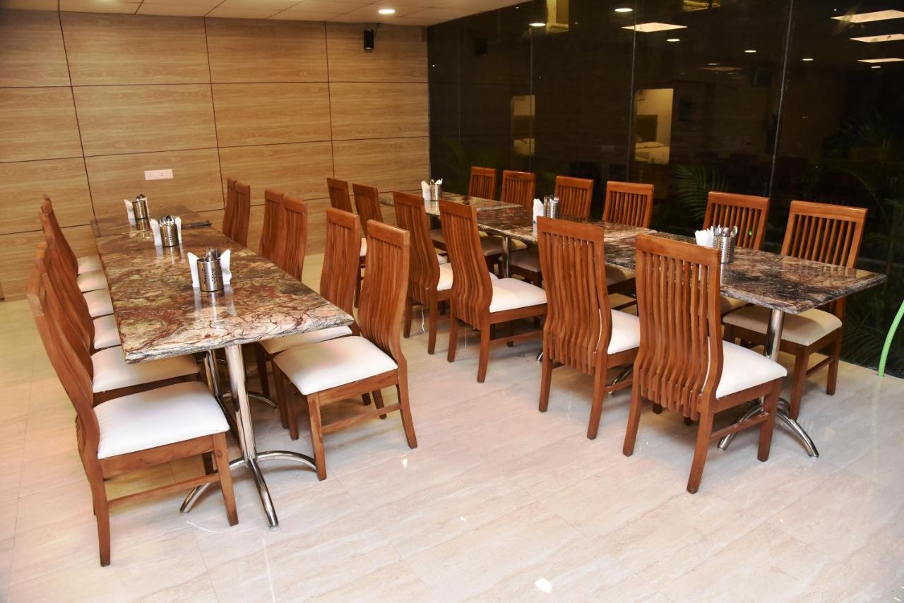 카리나 리트리트 리조트 사산 기르 외부 사진