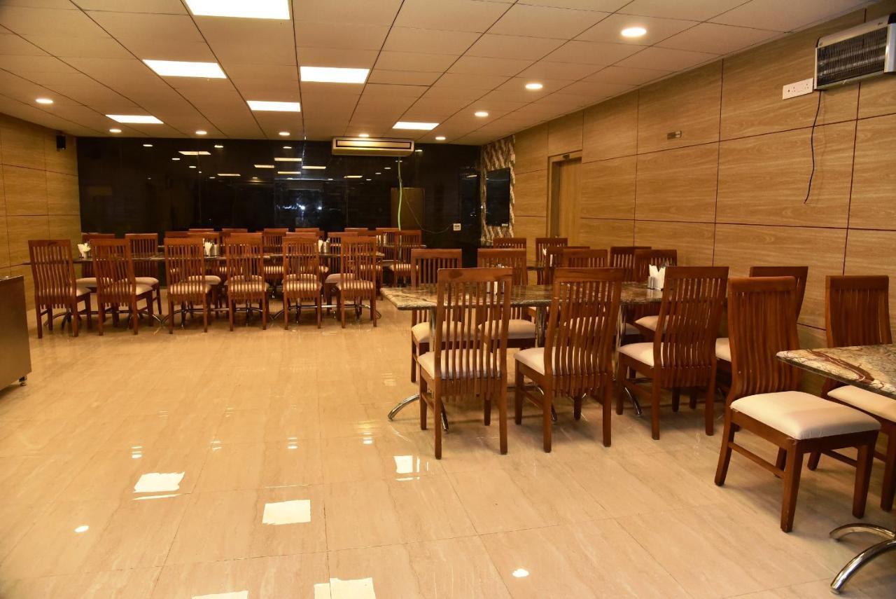 카리나 리트리트 리조트 사산 기르 외부 사진